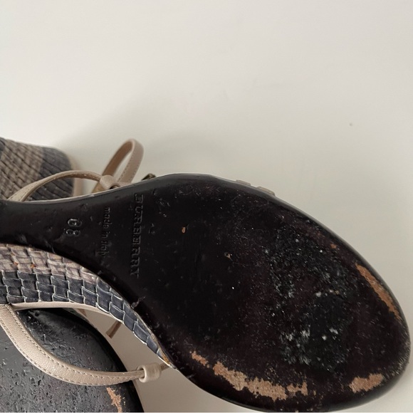Burberry - Authentic Neutral Suede Sandals - Picture 5 of 6